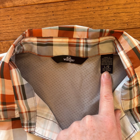 Mens Wrangler button up - Picture 2 of 5